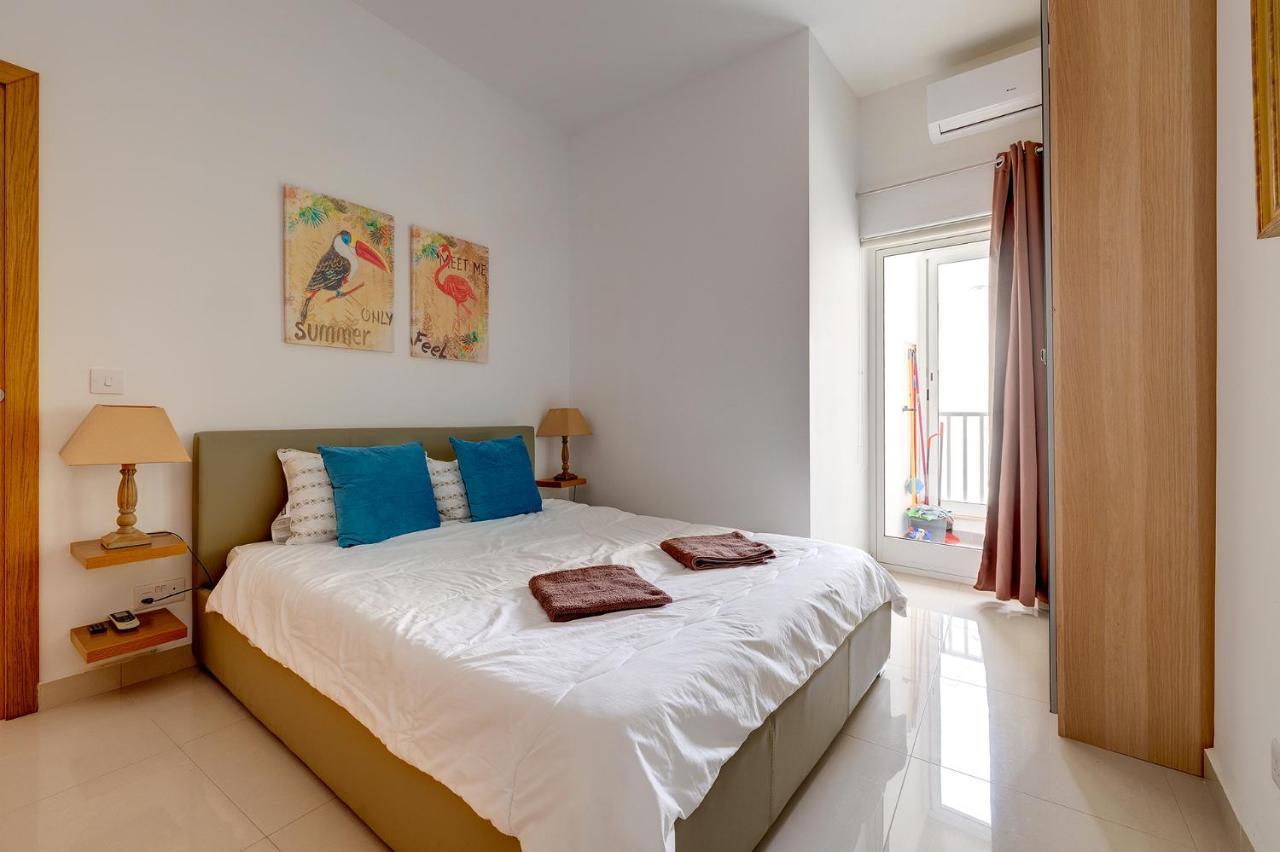 Prime Location Apartment With Side Seaviews Σλιέμα Εξωτερικό φωτογραφία