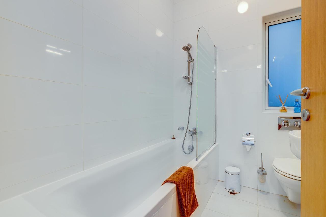 Prime Location Apartment With Side Seaviews Σλιέμα Εξωτερικό φωτογραφία