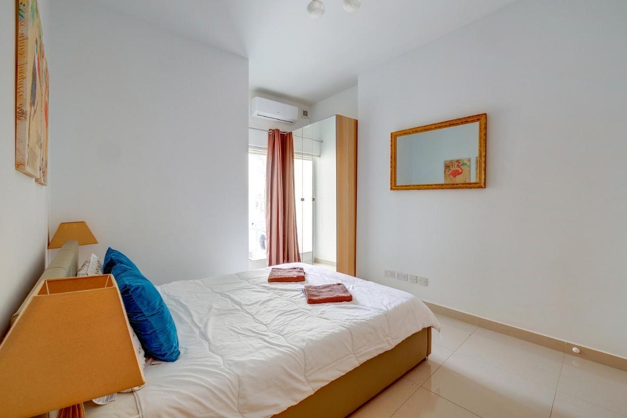 Prime Location Apartment With Side Seaviews Σλιέμα Εξωτερικό φωτογραφία